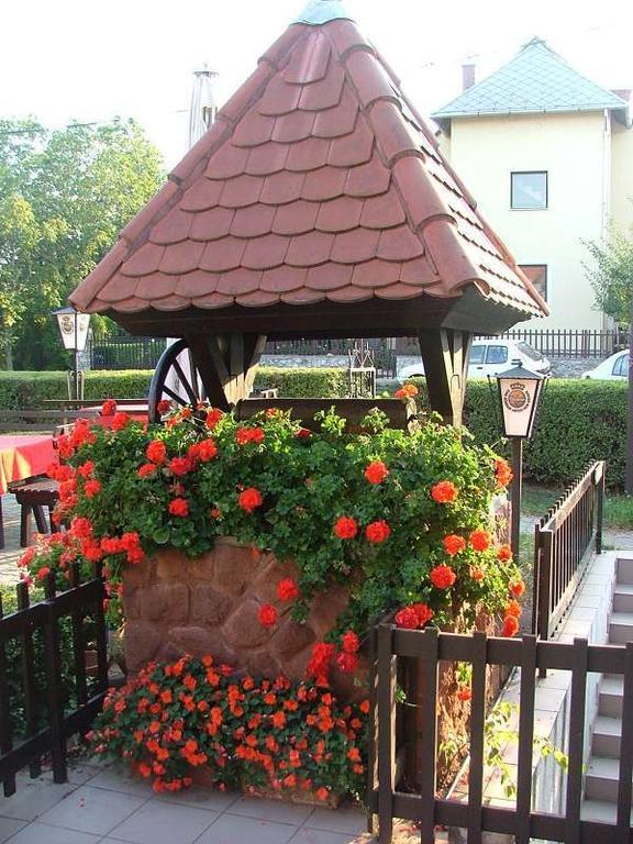 Hotel Agas Vendeghaz Csopak Exterior foto